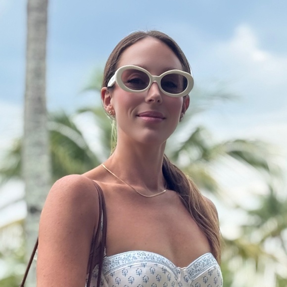 Clare V. Julia Sunglasses - Picture 3 of 4